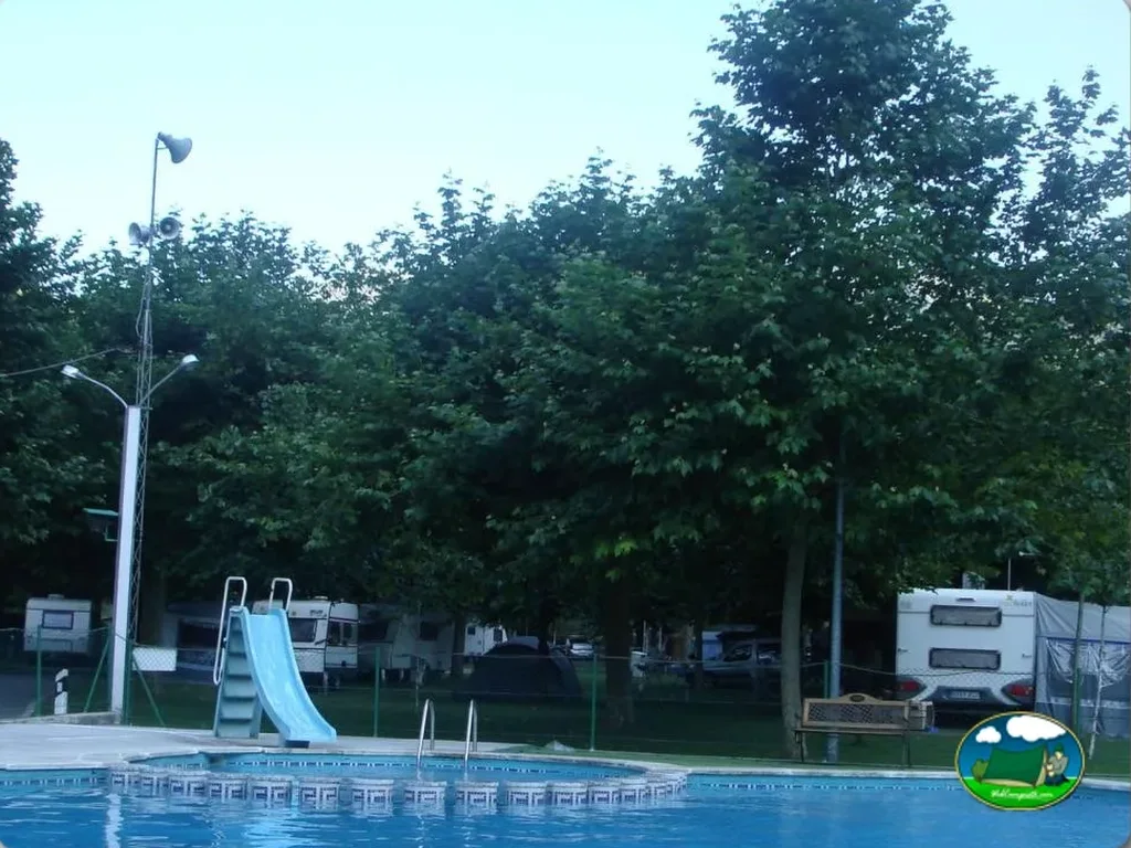 foto del parking Camping Prado Verde - Parking y custodia de caravanas (Vilamòs - Lleida)