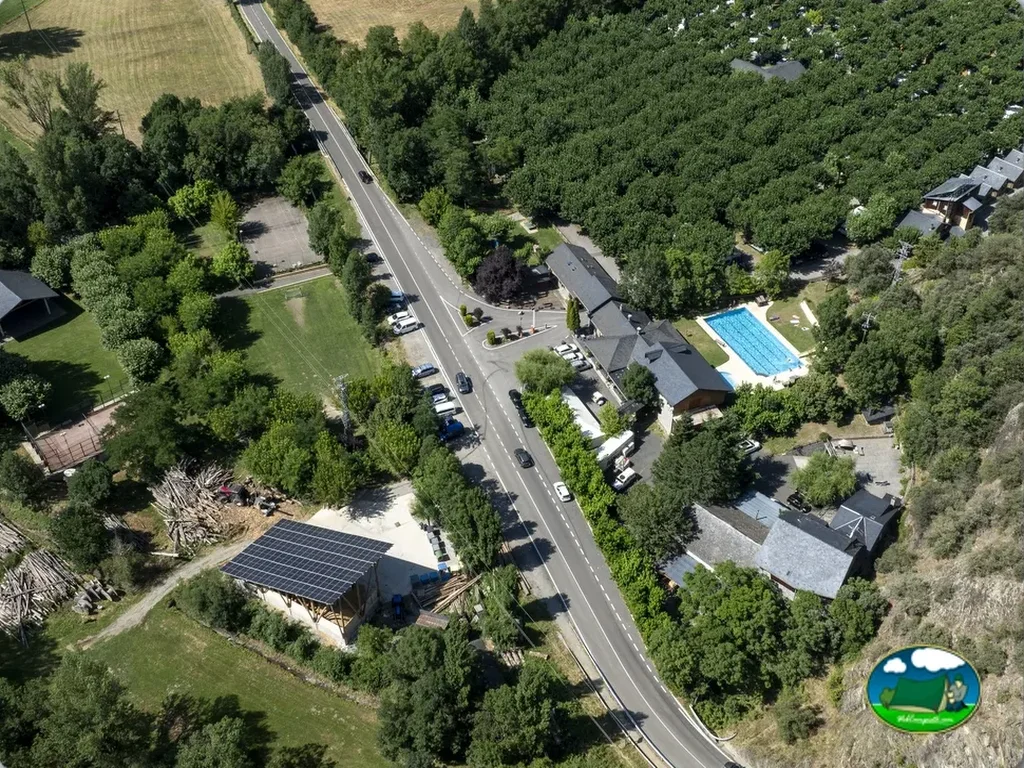 foto del parking Camping La Borda del Pubill - Parking de caravanas (Ribera de Cardós  - Lle