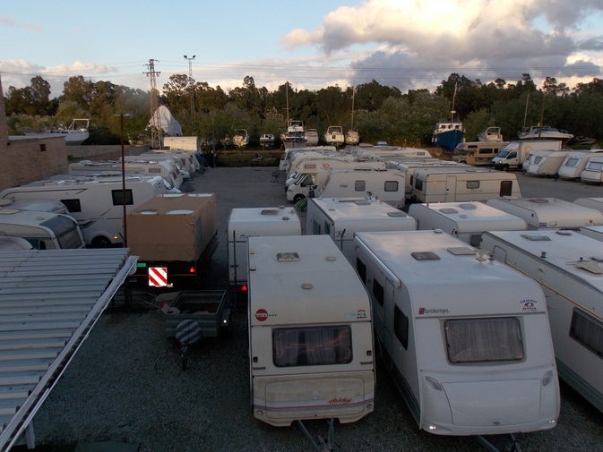 foto del parking Caravanas Sevilla (Gelves - Sevilla)