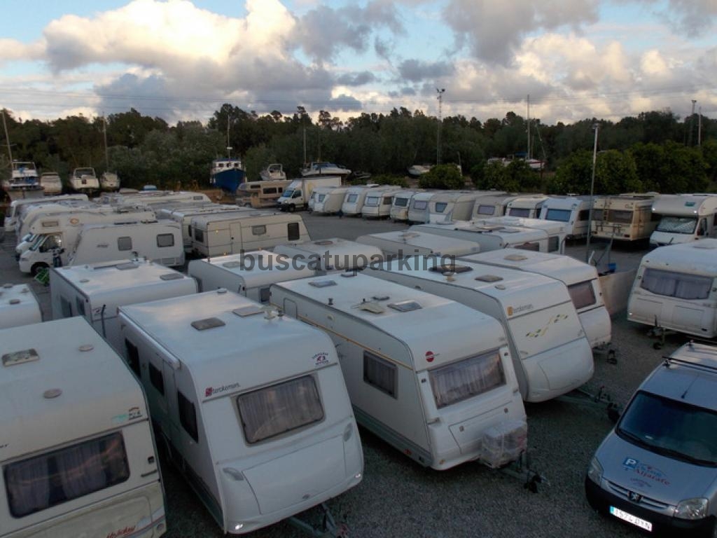 foto del parking Caravanas Sevilla (Gelves - Sevilla)