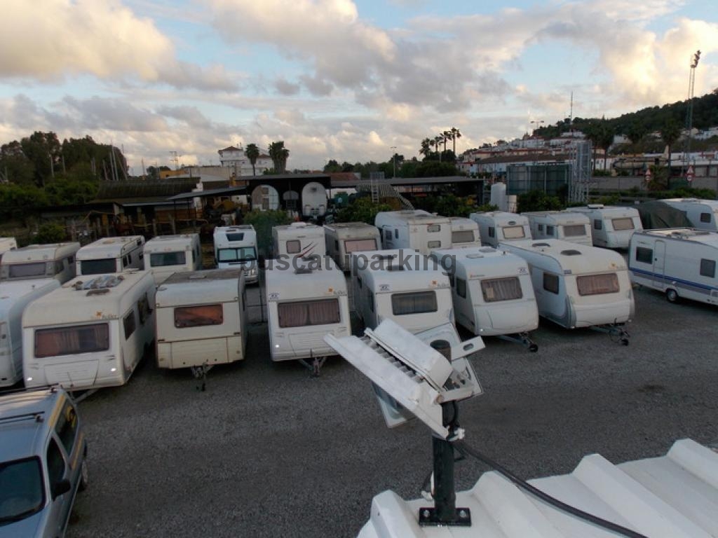 foto del parking Caravanas Sevilla (Gelves - Sevilla)