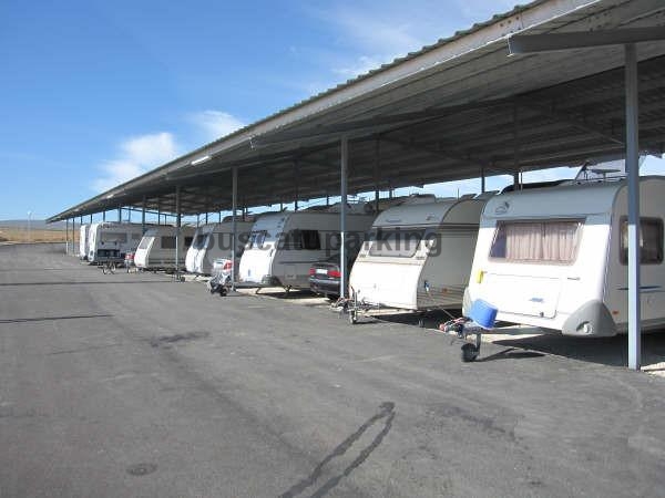 Parking caravanas El temple (La Malahá - Granada). Parkings